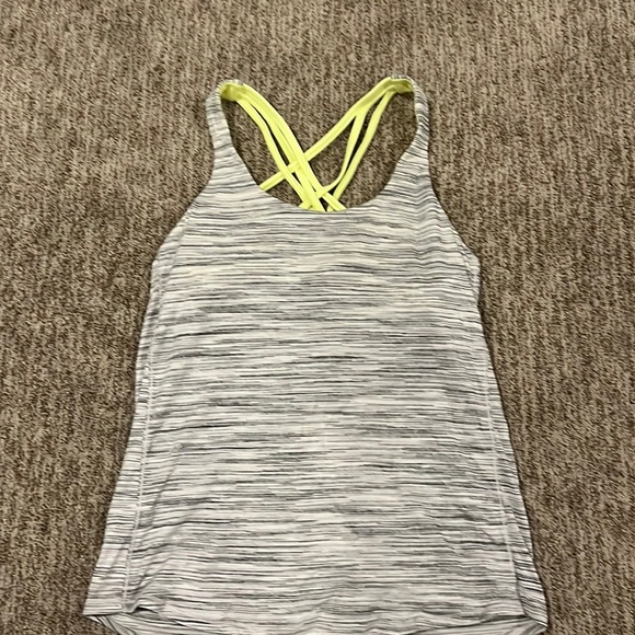 lululemon workout too with built in sports bra - Picture 1 of 3